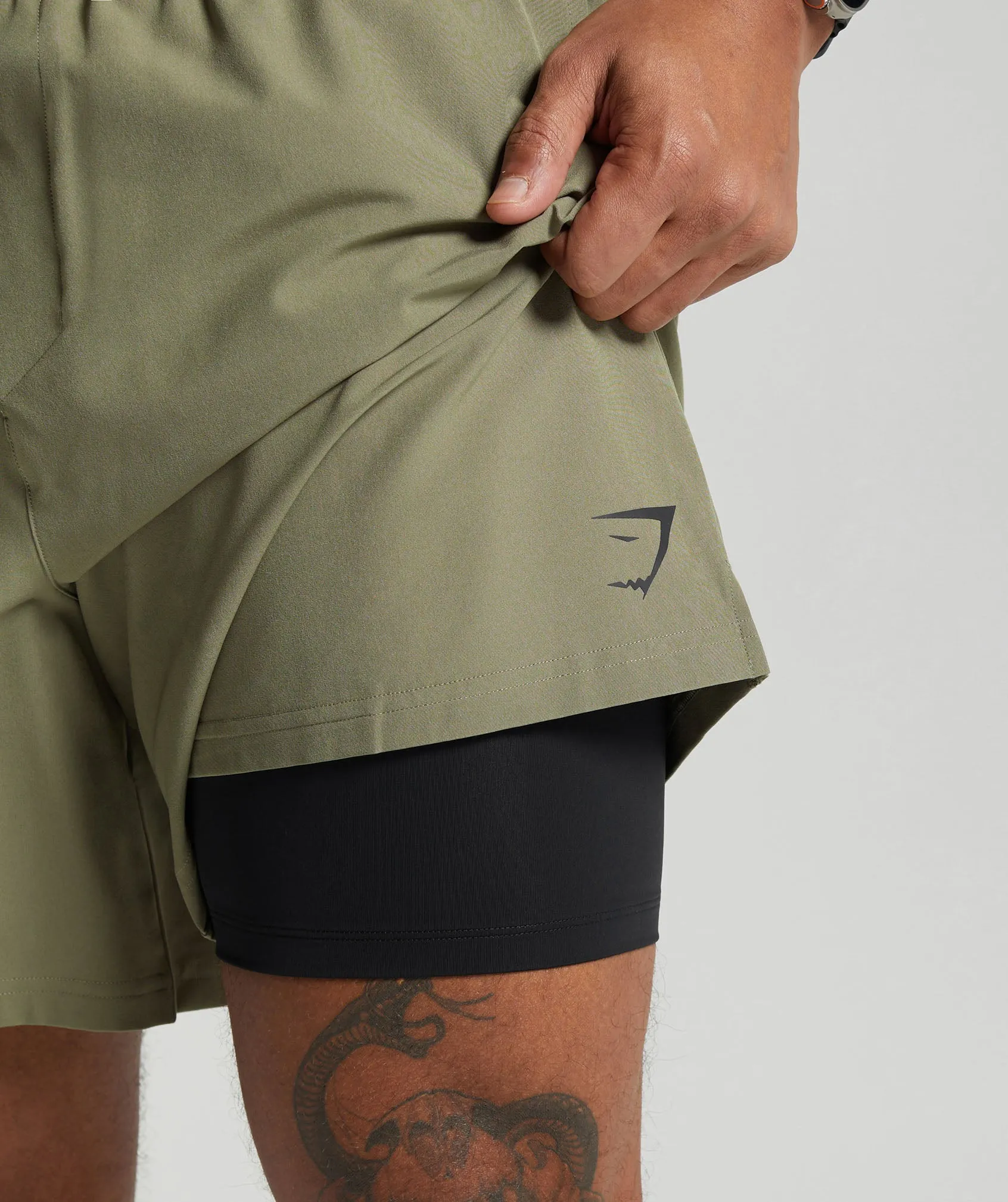Gymshark Land to Water 6" Shorts - Utility Green