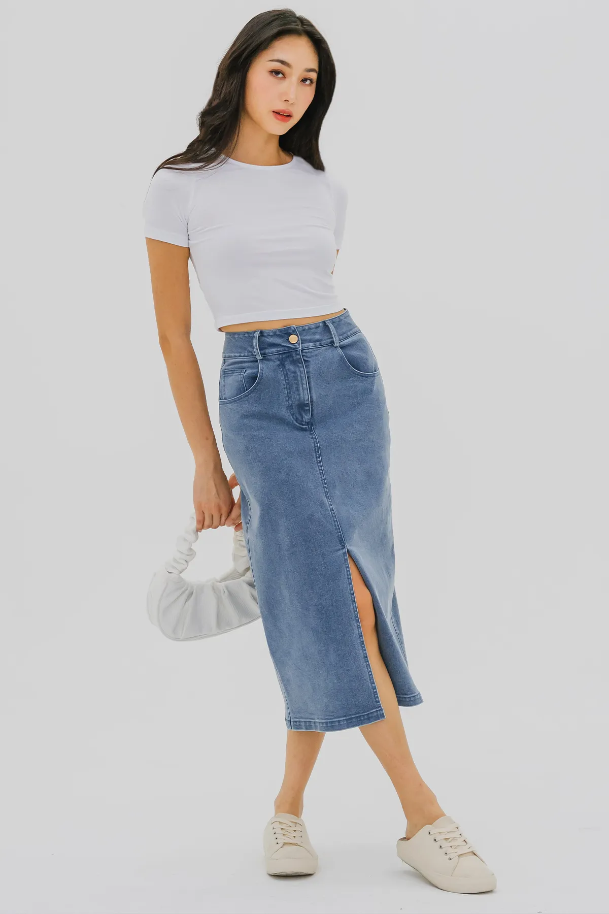Insider Front Slit Denim Skirt (Blue)