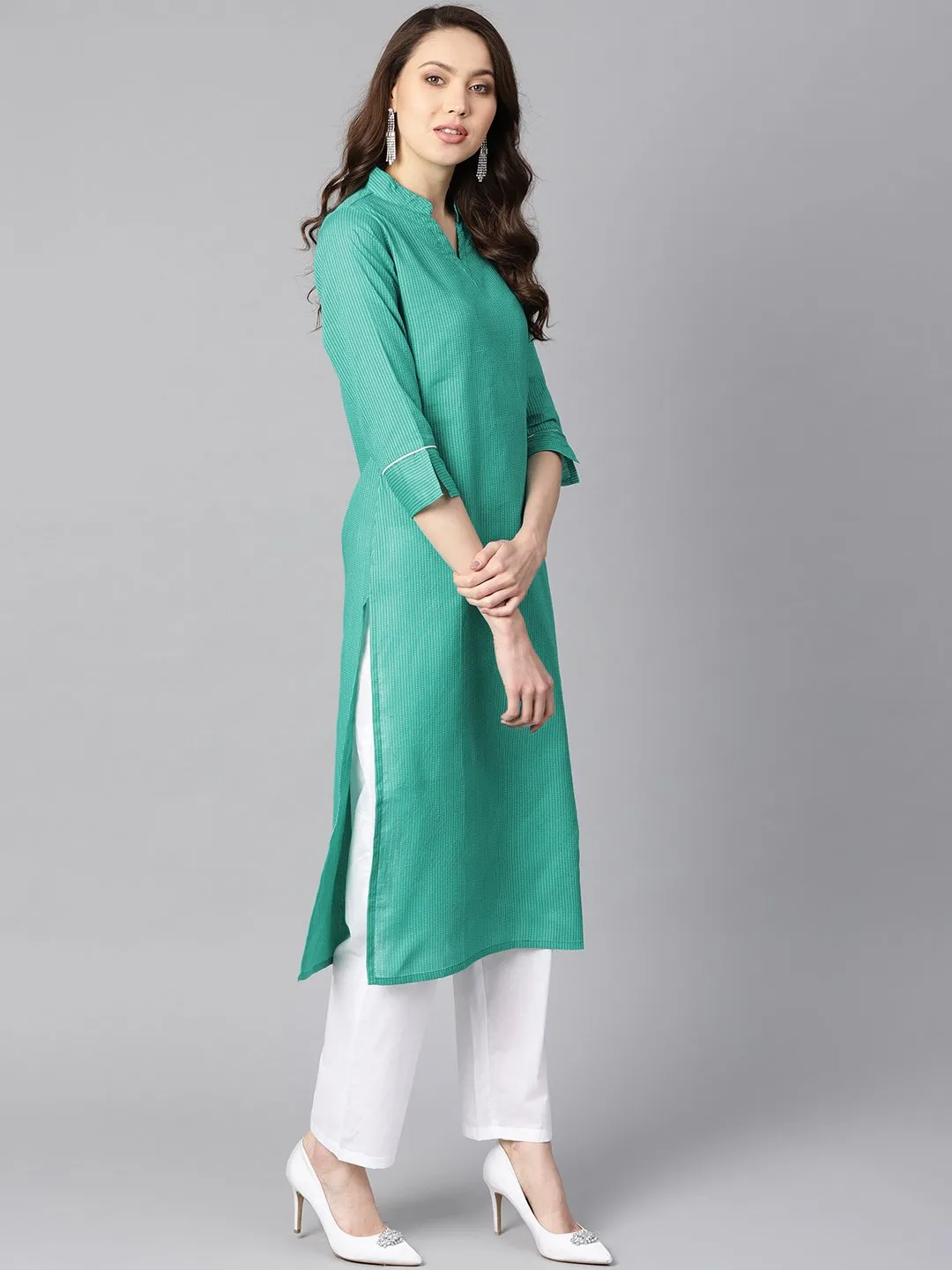 Solid Green Tagai-Work Straight Kurta With Detailing On The Cuff With White Straight Pants
